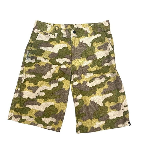 Under Armour Camo Board Shorts Iron Heat Gear Mens Size 30 - Picture 1 of 8